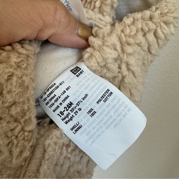Uniqlo Baby Reversible Teddy Sherpa Vest Beige - Picture 6 of 7